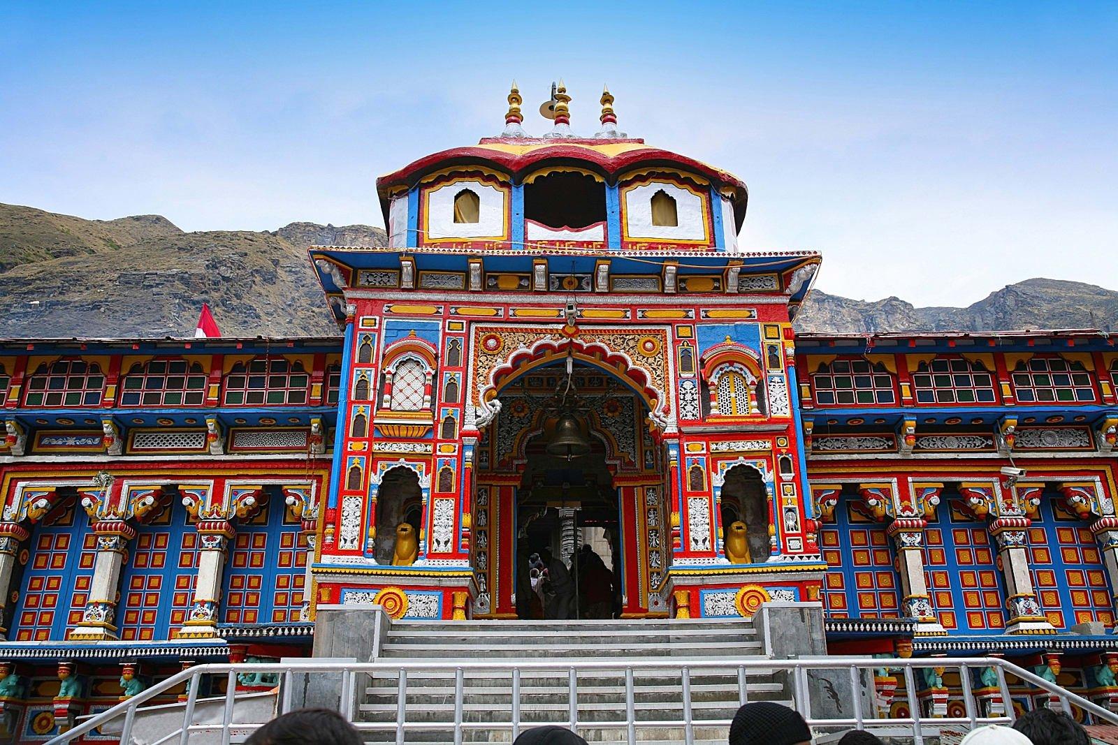 Badrinath Temple side view, Uttarakhand
