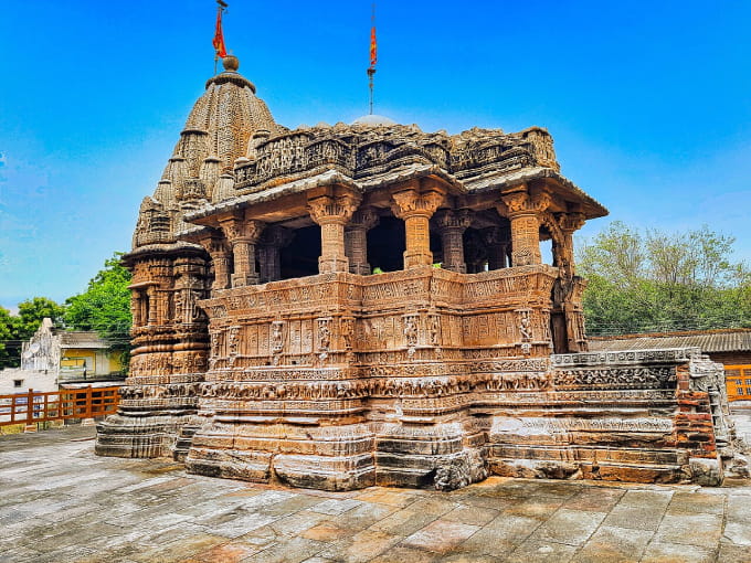 Jasmalnathji Mahadev Temple Panchayatana layout, Asoda Gujarat